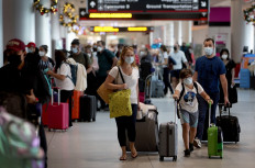 US airport chaos as more than 2,600 flights cancelled 