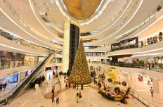 Holiday season lifts retail spirits, but rising prices lie ahead