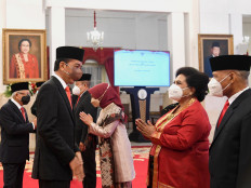 President swears in envoys to Sudan, the Philippines and New Zealand