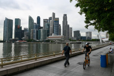 Singapore shrinks as COVID takes shine off expatriate life