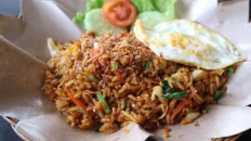 Comfort food: Delicious, fulfilling, and relatively cheap, 'nasi goreng tek-tek' is an Indonesian staple dish loved by all. 
