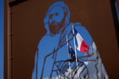Sculpture of Algerian hero vandalised in France