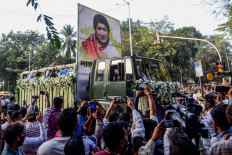 Bollywood singer Lata Mangeshkar, 'the Nightingale', given state funeral