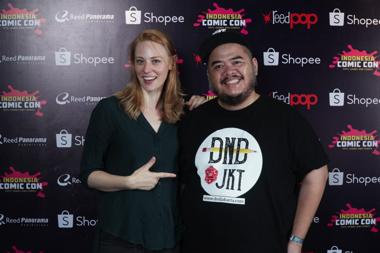 Meet up: Indra Aziz meets Deborah Ann Woll, an American actress and D&D player. (Courtesy of DnD Jakarta)