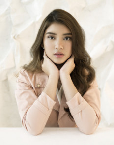 Reckless: Singer and actress Tiara Andini's favorite love song at the moment is the "devastating" track "Reckless" by Madison Beer.