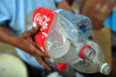 Coca-Cola, criticized for plastic pollution, pledges 25% reusable packaging