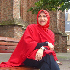 Farewell, “Bunda”: Presenter and multifaceted artist Dorce Gamalama poses for an Instagram post on July 17, 2014. Condolences for “Bunda” Dorce are pouring in on social media following her death on Wednesday at 7:30 a.m. in South Jakarta.