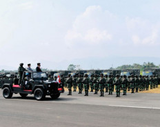 Pressure mounts on Jokowi to address proposal to extend his term