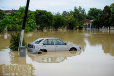  12,000 displaced by floods in Malaysia 