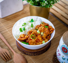 Young executives turn to healthy catering services to balance urban lifestyle