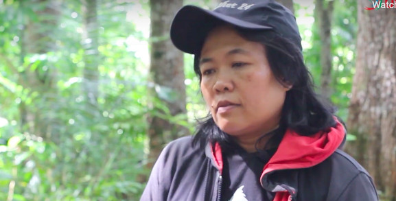 49-year-old Tini Kasmawati has been on a self-funded mission to care for the endangered animals in West Java. (The Jakarta Post/Sukabumi Update).
Usage: 0