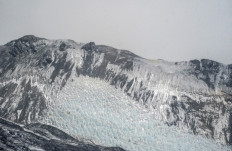 Handout picture released on March 5, 2022, by the Chilean Presidency showing an aerial view of the newly created National Glacier Park in Cajon de Maipo, in the Metropolitan Region of Santiago, some 60 km from the Chilean capital Santiago.