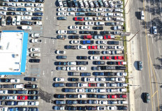 An aerial view shows used cars for sale in Los Angeles, California, United States, on March 10, 2022. According to the Department of Labor, the price of used vehicles increased 41.2 percent since last year, despite falling 0.2 percent from last month, as inflation has hit a 40-year high.
