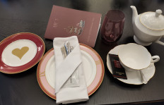 Heart on a plate: The crockery at ALICE draws inspiration from Lewis Carroll's children's novel Alice's Adventures in Wonderland. (JP/Courtesy of Felix Martua)