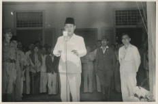 Historical: 'Sukarno Reading the Text of the Proclamation' by Soemarto Frans Mendur. (Courtesy of The Netherlands Institute for Military History)