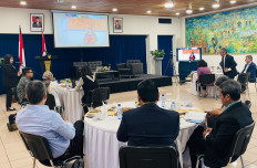 The meeting between Indonesia and EU country members was first held in the Indonesia Embassy in the Hague, The Netherlands.