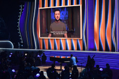Special message: Ukrainian President Volodymyr Zelensky appears on screen in a prerecorded message during the 64th Annual Grammy Awards on Sunday at the MGM Grand Garden Arena in Las Vegas. He called on all those present to “fill the silence” left by Russia’s war on Ukraine.