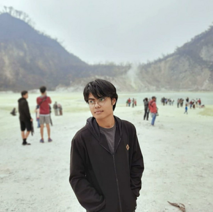 Preloved phone: Gabriel Wahyana's 2014 secondhand smartphone is still functioning well. He does not, however, use it as his primary phone. (Courtesy of Gabriel Wahyana)