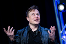 Elon Musk's Twitter ownership starts with firings, uncertainty
