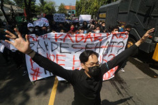 Netizen Indonesia: Masyarakat yang tidak beradab? 