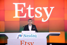 Chad Dickerson, Chairman and CEO of Etsy rings the Nasdaq Opening Bell in Celebration of IPO at Nasdaq on April 16, 2015 in New York City. 