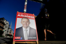 Australia PM contender overcame crash, party coup rumblings 