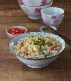Specialty spot: Famous Eunos Bak Chor Mee’s signature dish is in its name: homemade noodles served with minced pork and wonton. (Courtesy of Ler Jie Wei)