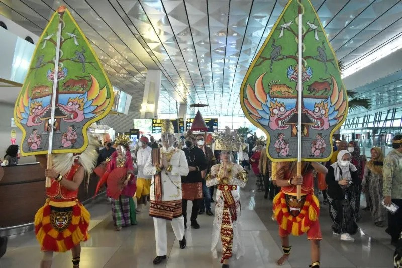 Indonesia's tourism jumps in April as borders reopen - Economy - The