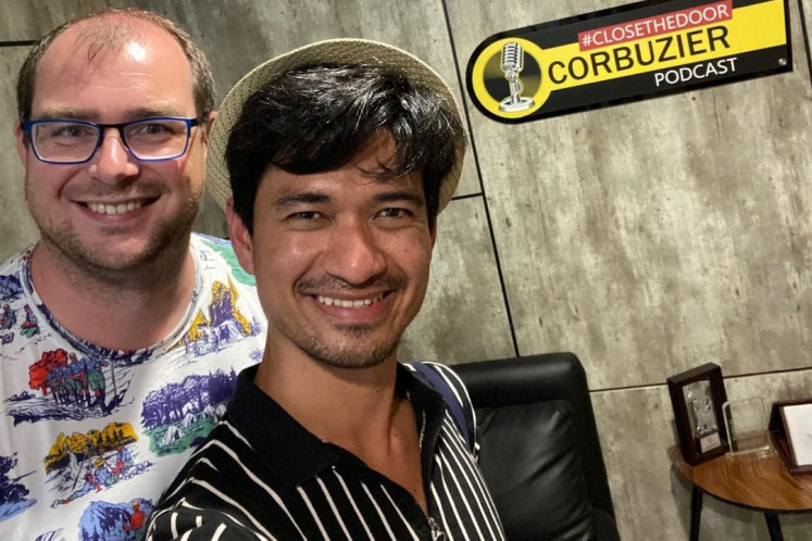 The podcast show: Recently, Ragil is in the spotlight after the famous Youtuber Dedy Corbuzier interviews him with his partner, but Dedy takes down the video after reaping backlash. (Courtesy of Ragil Mahardika)