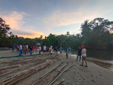 Preparation of Sasi Laut ceremony in Haruku Island to formally halt catching fish and other sea animals.