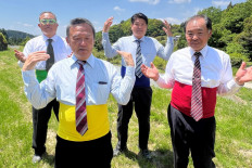 Dancing ‘old heart-throbs’ become TikTok sensation in Japan 