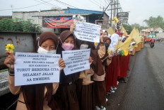 West Java governor’s drowned son laid to rest in Bandung
