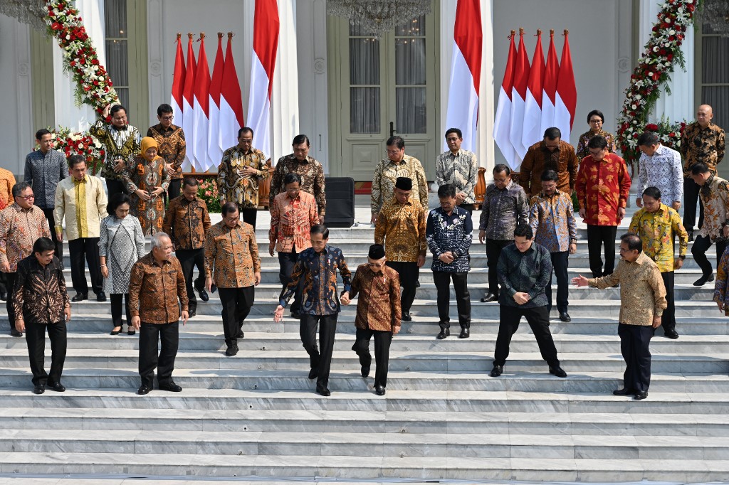 Cabinet reshuffle in the cards as Jokowi summons ministers - Politics ...