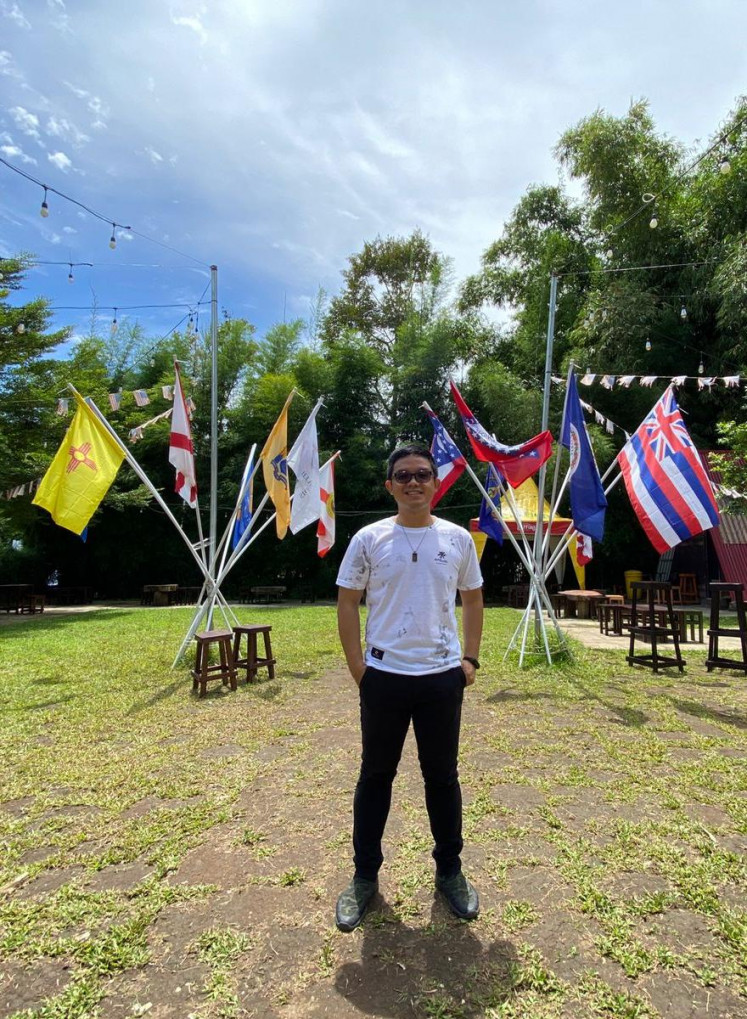 Varying views: Considering their lack of information of the system within government organizations, Darlin Oktavian Siahaan thinks it is acceptable for people to have mixed views about civil servants' work. (Courtesy of Darlin Oktavian Siahaan)