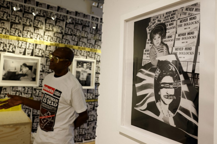 Sex Pistols show shines light on 'violence of punk' - Art