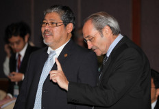 Spanish Ambassador to Thailand Ignacio Sagaz, a member of the European Union delegation (right) talks with then Philippines Undersecretary for Foreign Affairs Enrique Manalo (L) during the Association of South East Asian Nations (ASEAN) foreign ministers and European Union ministerial meeting in the Thai resort of Phuket on July 22, 2009. Following meetings ahead of Asia's biggest security forum US Secretary of State Hillary Clinton said on July 22 that North Korea must agree to 