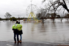 Australia floods worsen as thousands more flee Sydney homes