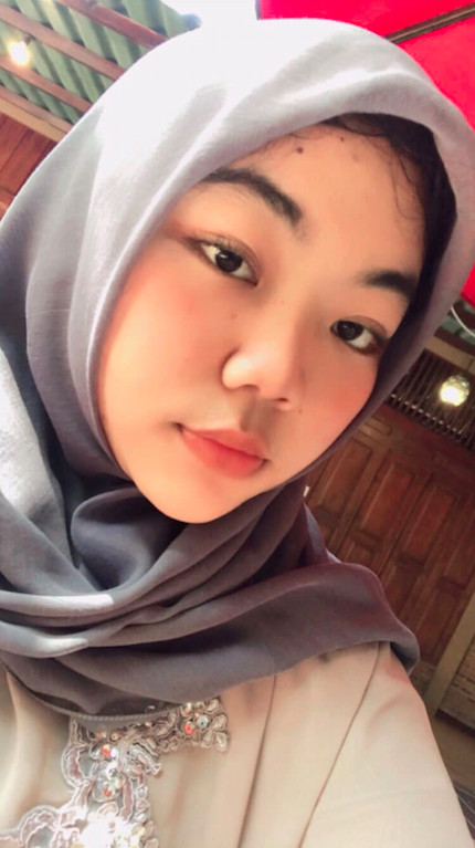 All ears: Altha's driving force in starting this business is to help people who want to talk but don’t have anyone to share. (Courtesy of Illala Ridya Indriyani) 