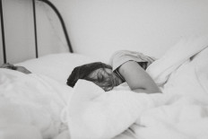 Unproven: Psychologist Azizatul Adni of Bale Psikolog in East Lombok says that various treatments are available for sleep disorders, but no research had yet taken a look at the pros and cons of sleep calls to address sleeplessness. (Unsplash/Kinga Cichewicz)
