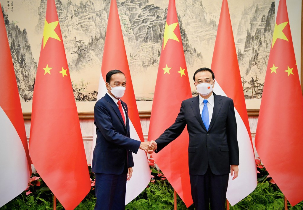 Indonesia, China Pledge Deeper Ties After Rare Beijing Summit - Asia ...