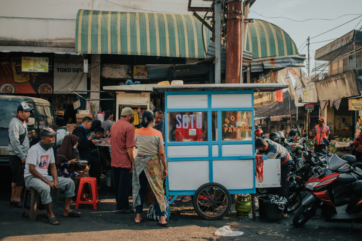 The root: Known as soto, sroto, coto, or tauto, the soup dish is said to be inspired by Chinese 'caudo'. (Unsplash/Damar Handyanjaya)