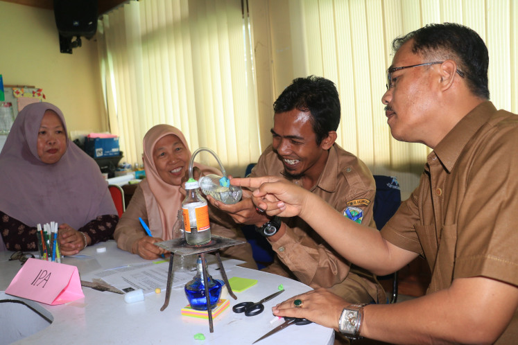 Supporting educators: Teachers at a school in Batang Hari, Jambi, join a teacher training that Tanoto Foundation provides. (Courtesy of Tanoto Foundation)