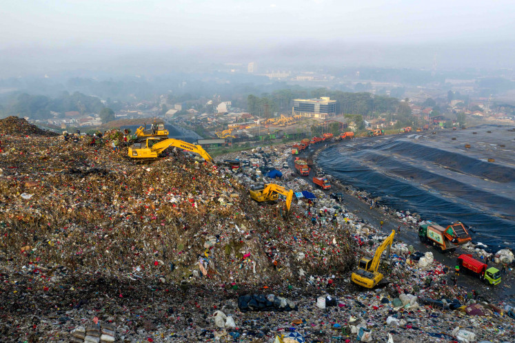 Believed to be the biggest landfill in Southeast Asia, Bantar Gebang in Bekasi, West Java, receives nearly 8,000 tonnes of waste from Jakarta every day. (Pexels/Tom Fisk)
