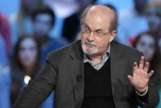 Salman Rushdie lost sight in eye, use of hand in attack