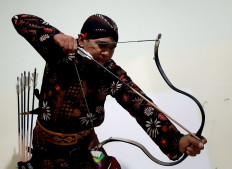 In action: Supri 'AJ Archery' poses with a flight-shooting Ottoman bow. (Courtesy of Supri 'AJ Archery')
