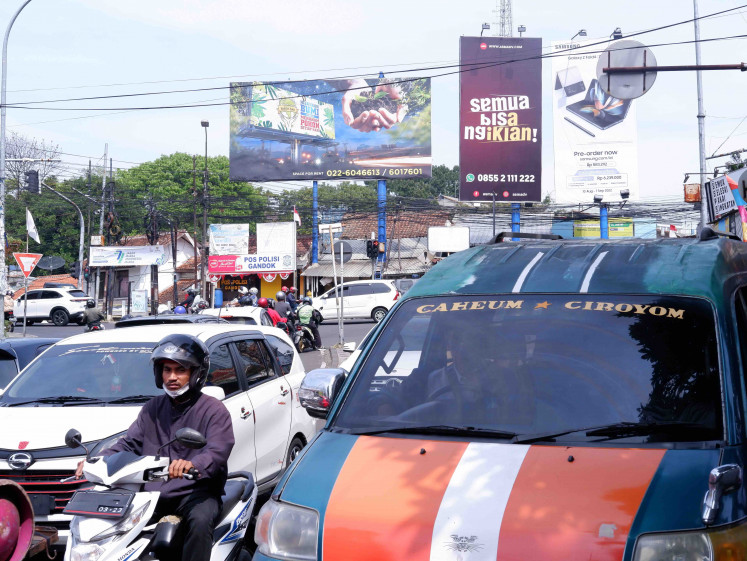 For a price of a plate of Lotek: Anyi claimed that lands in Gandok, back in the '60s and '70s, were obscurely priced and traded. 'One of the owners of the land behind the market even traded theirs for a plate of lotek,' Anyi said, shaking her head. (JP/Anindito Ariwandono)