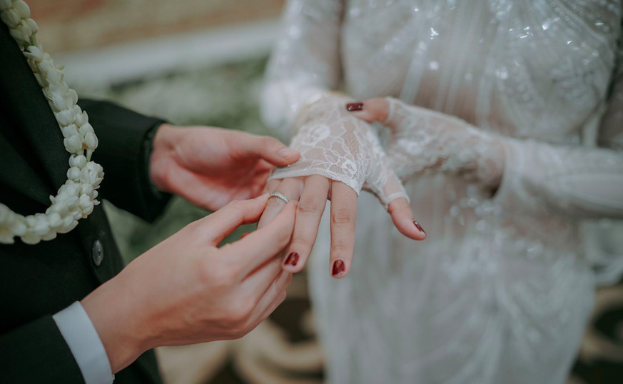 Why Upgrade Your Engagement Ring or Wedding Ring — Borsheims