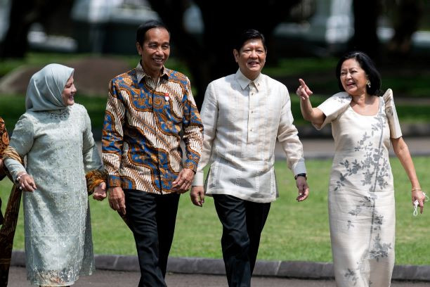 Darurat Militer di Filipina: Bagaimana Hubungannya dengan Indonesia?  – Selasa, 6 September 2022