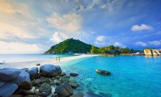 Among the tourist attractions of Thailand are the beaches, such as those situated in Koh Nang Yuan Island. (Courtesy of Amazing Thailand)