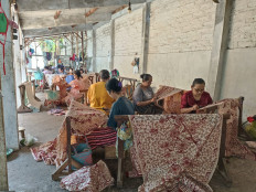 Homecoming: Kins return to Lasem to preserve 'batik tiga negeri'